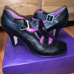 Excellent condition brand new.